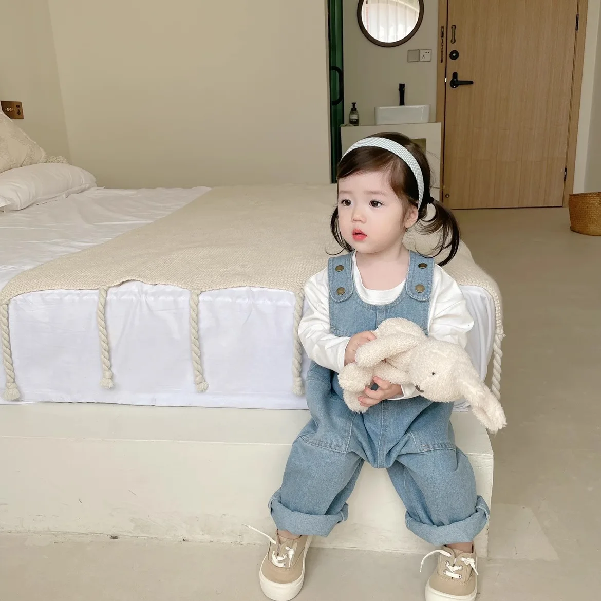 Childrens Overalls Spring and Autumn Product 2025 Denim Baby Casual Versatile Fashionable Loose Pants