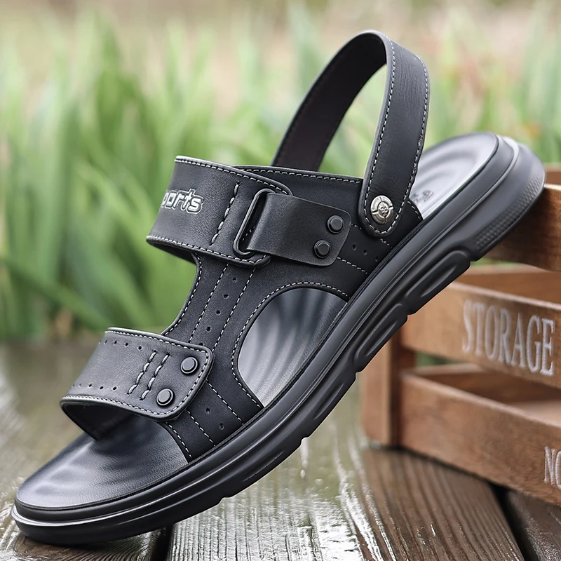 Sandales pour hommes à sangle réglable avec design perforé respirant et semelle confortable pour un usage décontracté en été