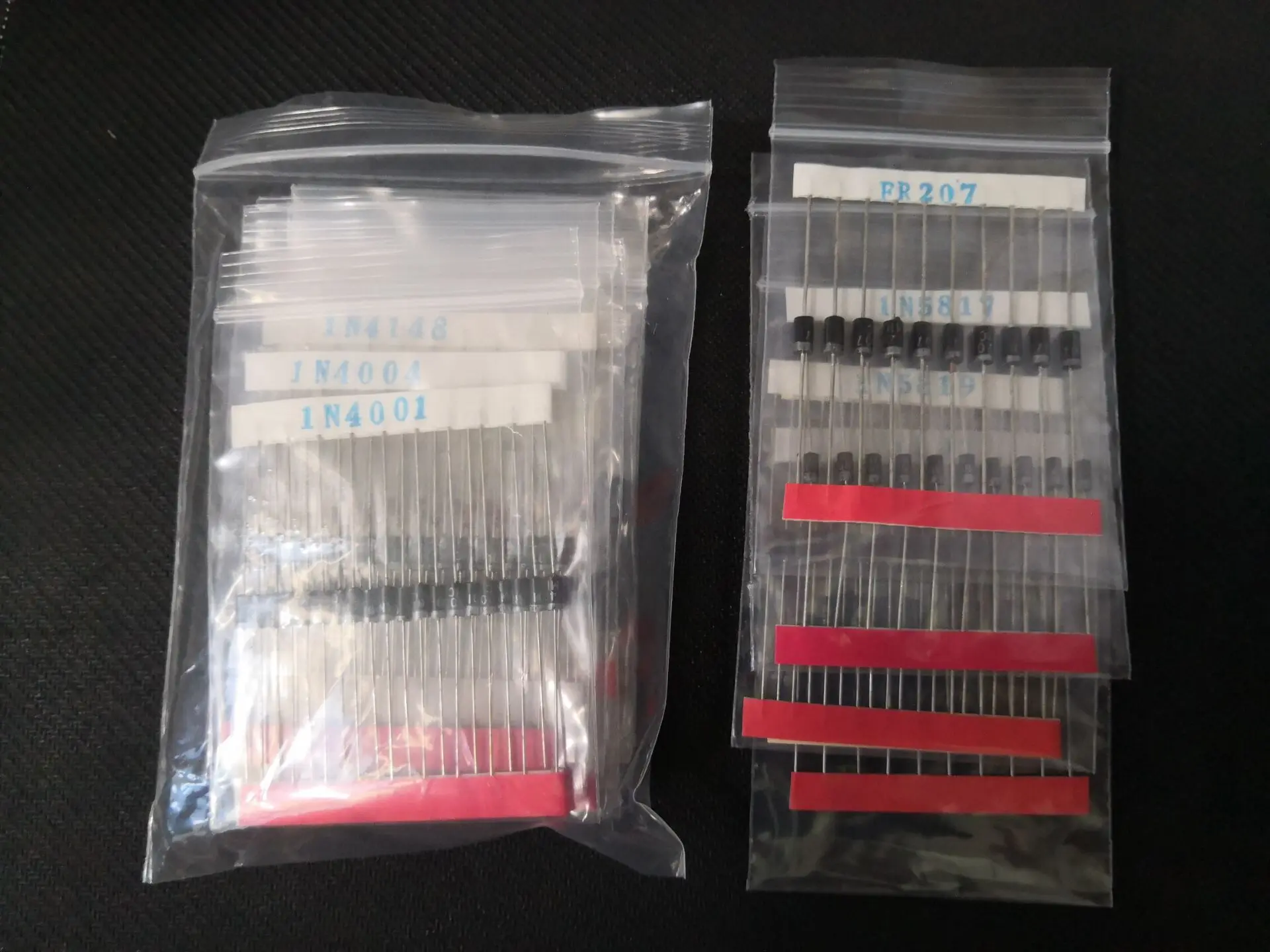 200pcs(14values) Diode Kit 1N4148 1N4001 1N4004 1N4007 1N5817 1N5819 RL207 FR207 FR107 UF4007 1N5404 1N5406 1N5408 1N5822 Assort