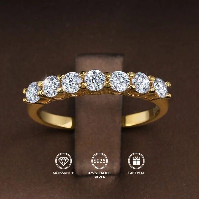 

1pc 0.7Carat Exquisitely Subtle S925 Moissanite Ring: It Is An Excellent Choice for A Lady's Daily Attire.