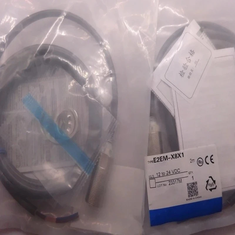 1PCS Brand New Original E2EM-X8X1 IN BOX Fast Transport