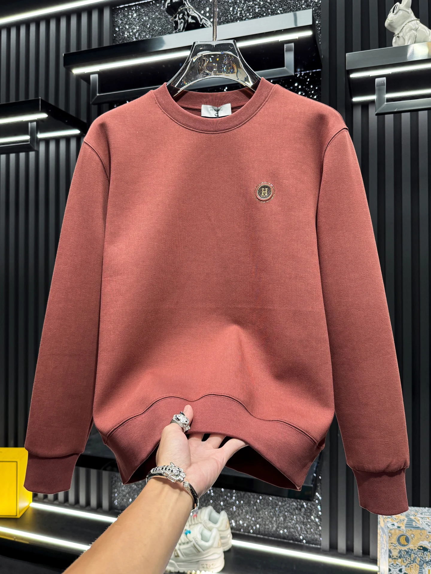 

Мужской свитшот с круглым вырезом и длинными рукавами, с вышивкой стразами, повседневный топ, модный брендовый базовый слой