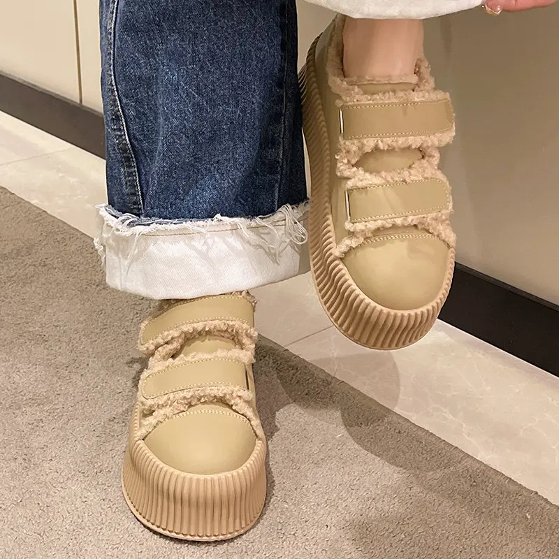 Scarpe invernali donna Casual Sneakers femminili appartamenti zoccoli piattaforma punta tonda stile britannico vestito Creepers nuovo piccolo Preppy