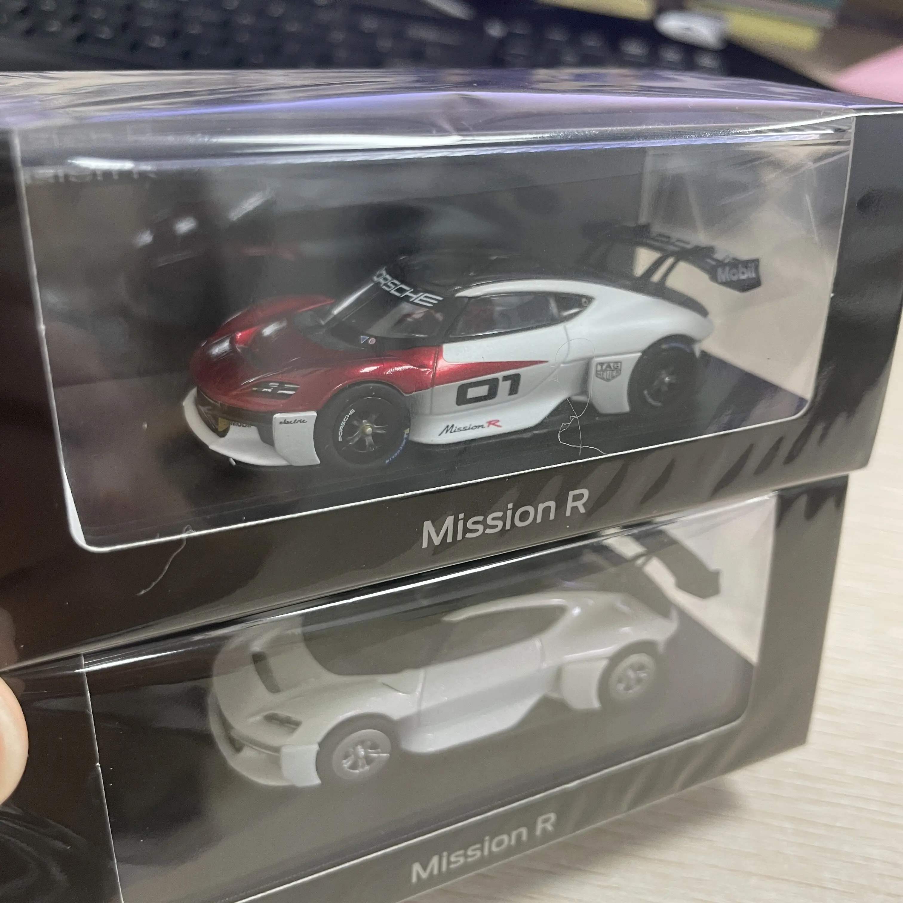 Diecast Karium 1:64 Scale Porsche Mission R Alloy Car Model