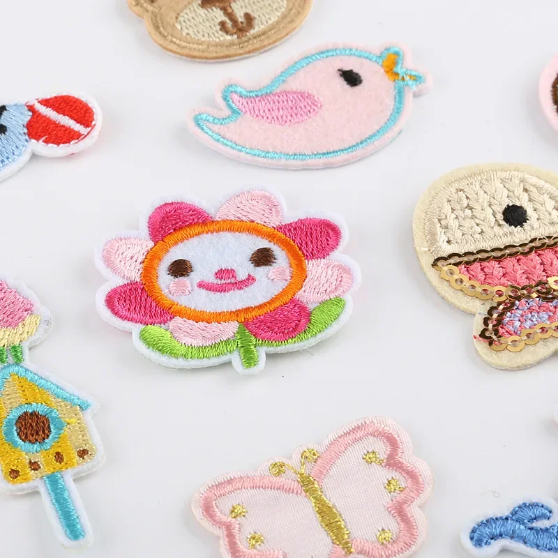 10pcs Lot Cute Patch With Iron On For Clothing Embroidered Kids Animals Small Jacket Thermal Diy Naszywka Sewing Bulk Wholesale