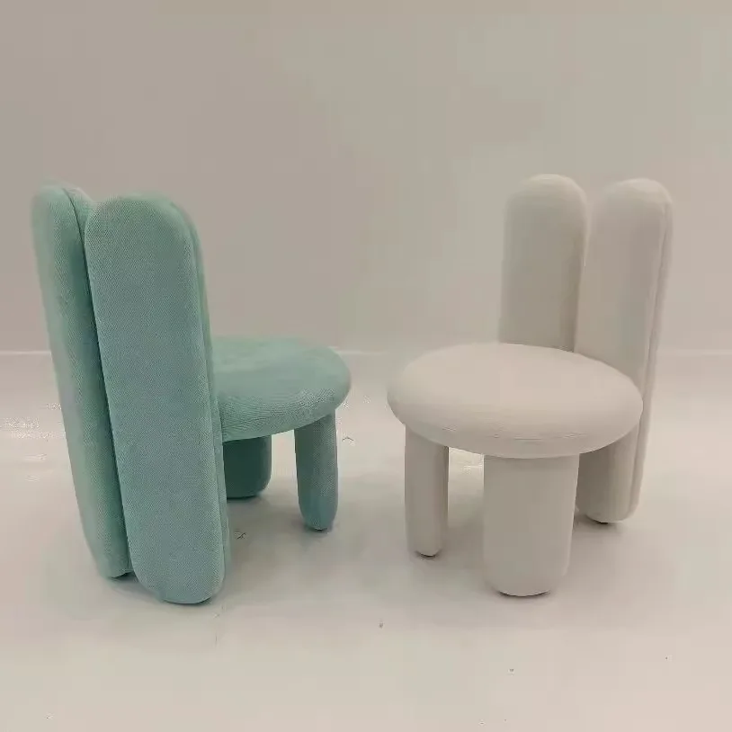 Nordique moderne Simple chambre coiffeuse ménage crème salle à manger chaise lumière luxe maquillage