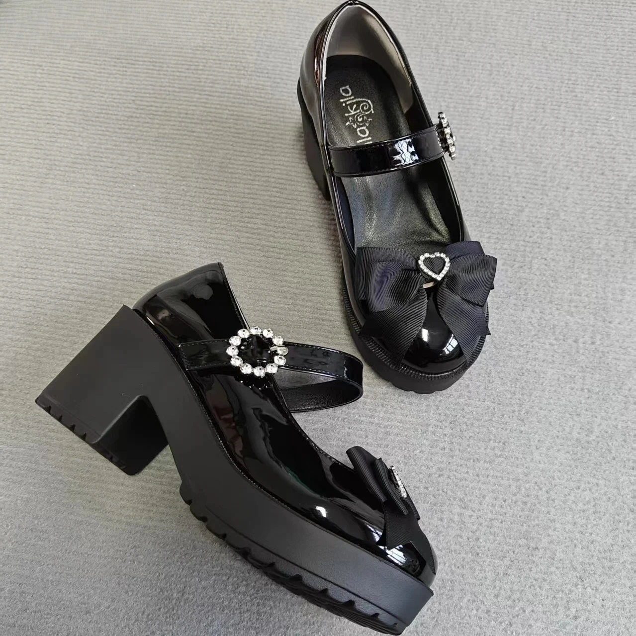 

Fashion Sweet Cute Lady Pumps Love Rhinestone Buckle Bow Patent Leather Mass Production High Heel Mary Jane Women's Shoes