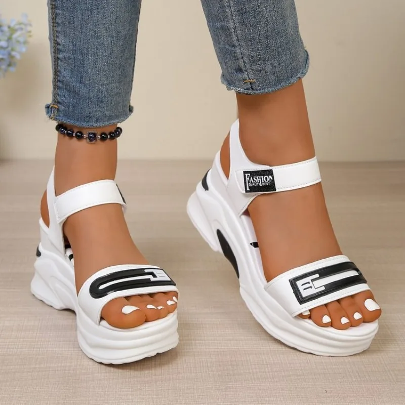 Damen-Plateau-Sandalen, Sommermode, neue Sommer-Komfortschuhe für Damen, leichte, lässige Sport- und Strandschuhe
