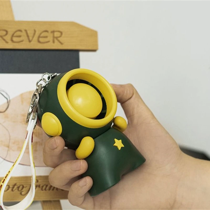 Ventilador رائد الفضاء جيب على ظهره سلسلة المفاتيح USB شحن مروحة في الهواء الطلق كيرينغ