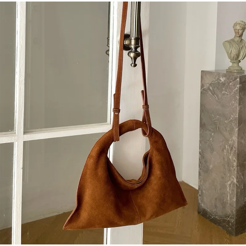 

Luxury Retro Ladies Handbag Highend Leather Casual Shoulder Underarm Bag Hand-held Triangle Bag New Trend Crossbody Dumpling Bag