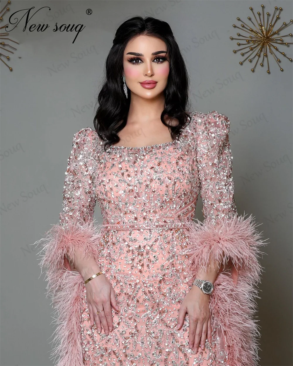 Personalizado rosa Beading vestidos de noite com penas e cristais, mangas até o chão vestido de cerimônia para festa de aniversário, Arábia Saudita