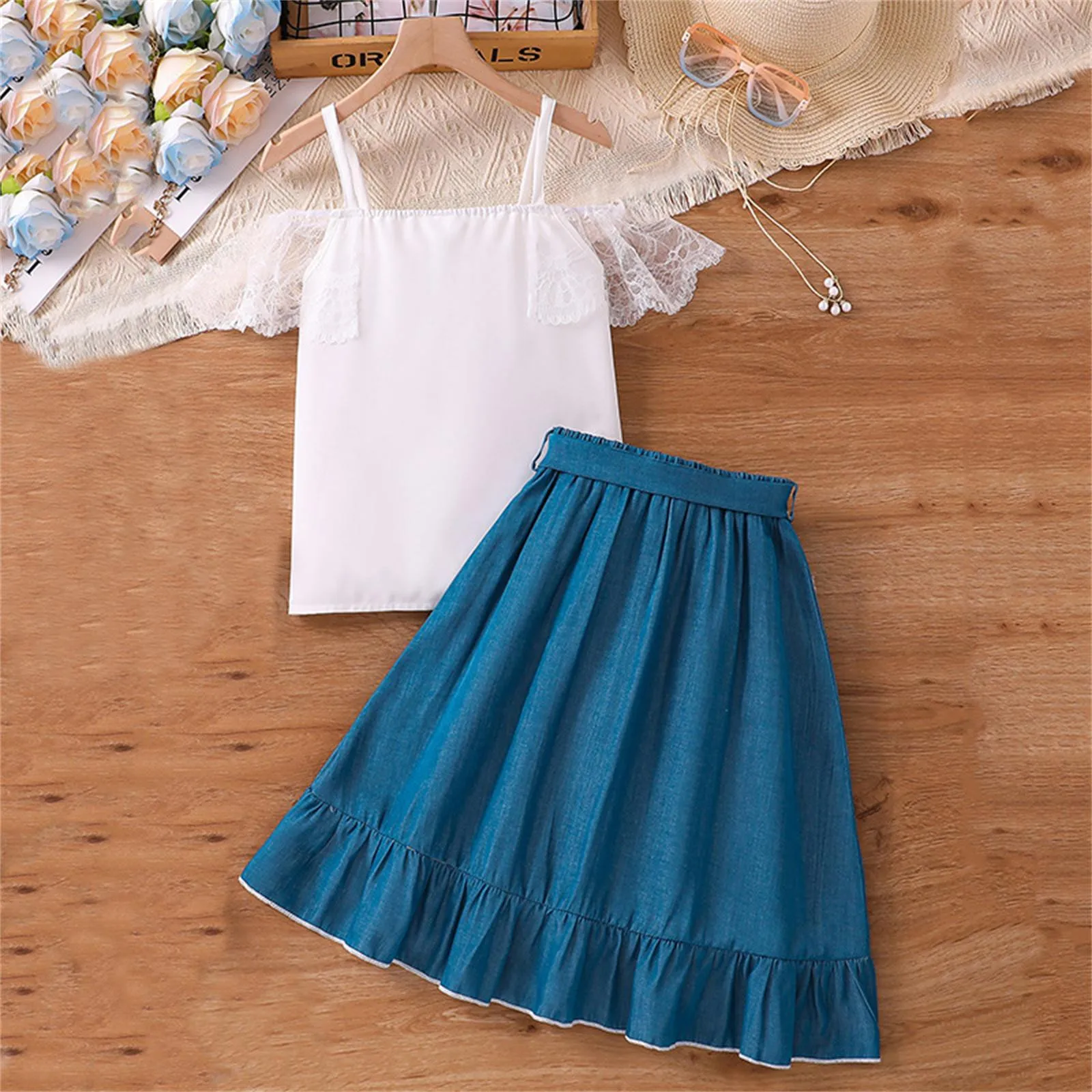 2024 Summer New Arrival Girls Sleeveless Suspender Dress Slash Neck Ruffles Lace White Patchwork Cute Party Dress Custume 7-12T