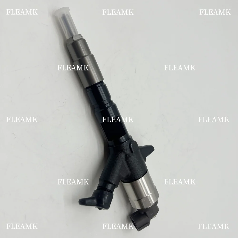 High Quality Diesel Common Rail Injector 095000-8310 33800-45701 33800-45700 for HYUNDAI COUNTY 3.9d HYUNDAI HD78