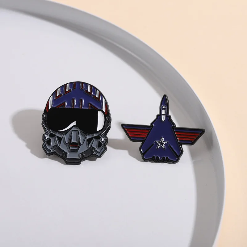 Personalized Pilot Series Brooch Cute Aircraft Flight Helmet Badge Lapel Badge Jewelry Accessories Gift for Friends