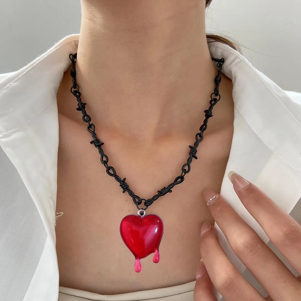 Gothic Personality Red Tears Melt Heart Silver Color Thorn Metal Wire Chain Pendant Necklace for Women Halloween Party Jewelry