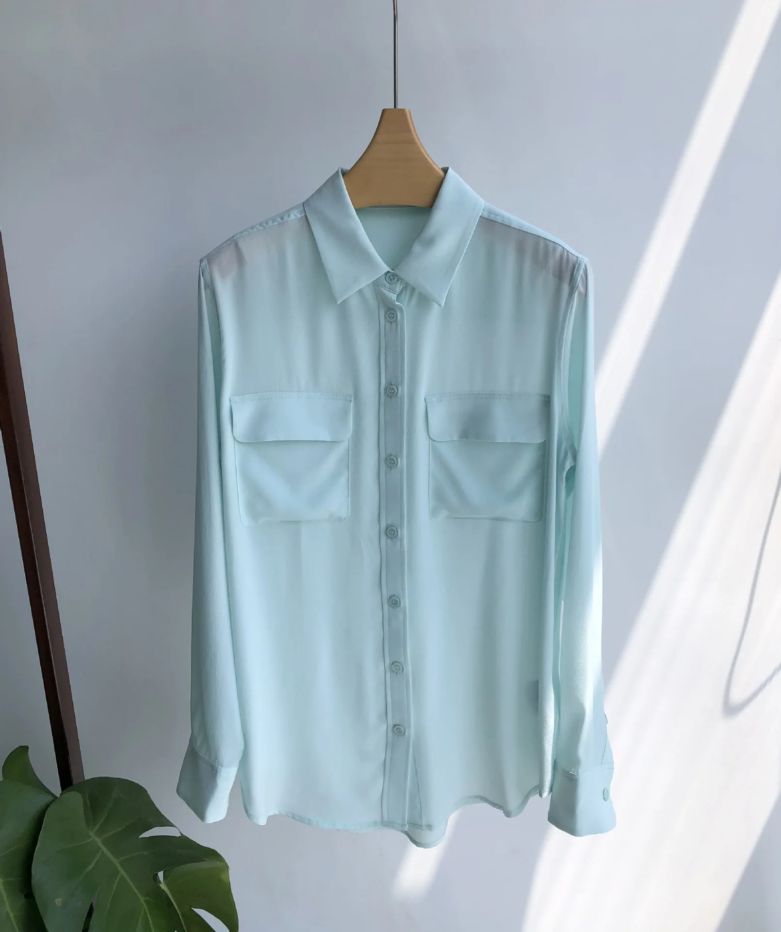 Camisa clásica de seda lavada con arena para mujer, Blusa de manga larga con bolsillo, color sólido, elegante, a la moda, con botones