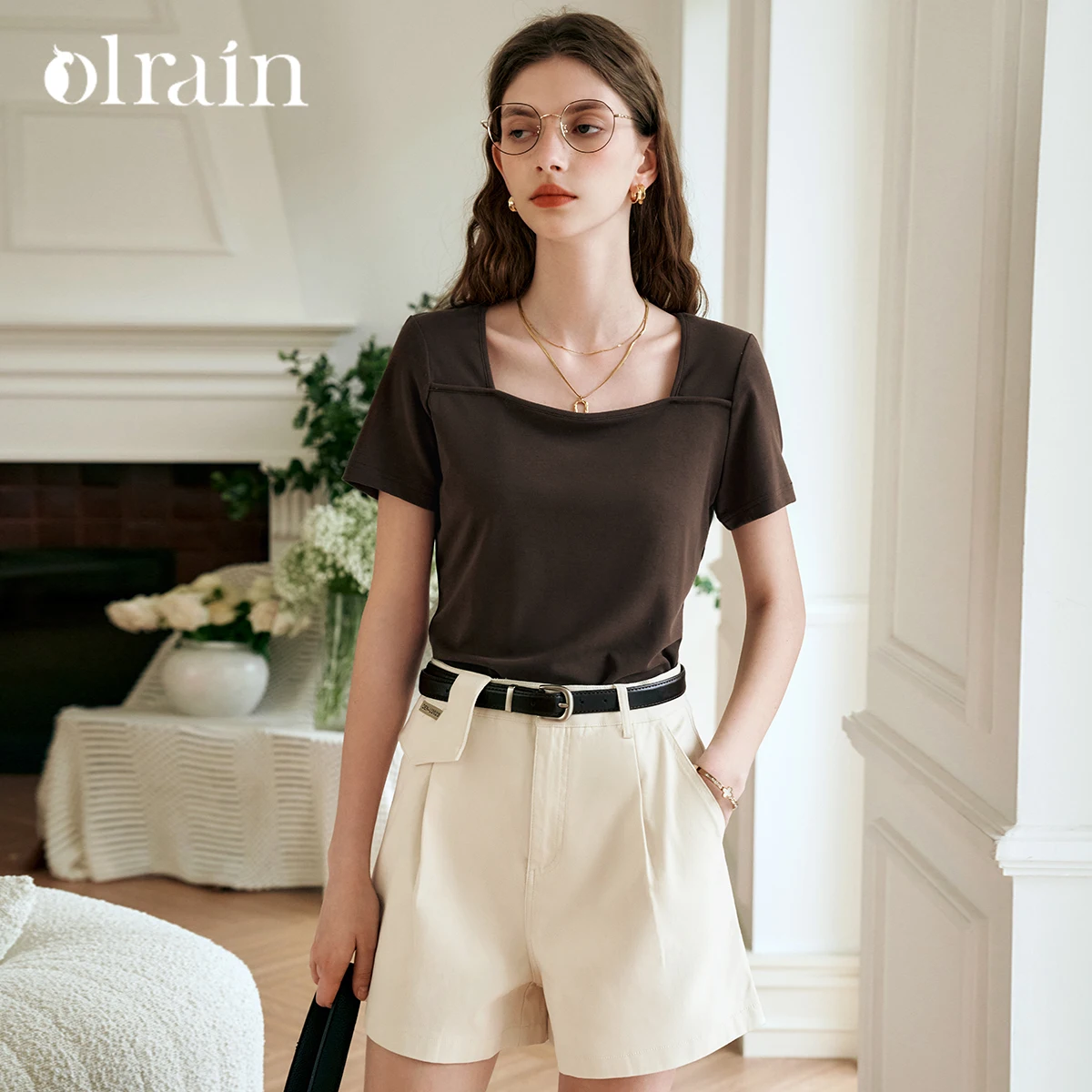 

OLrain Women's Square-Neck Minimalist T-shirts Summer Elegant Short Sleeve Ladies Top 2025 Woman Basics Commute Tees O24XT91005