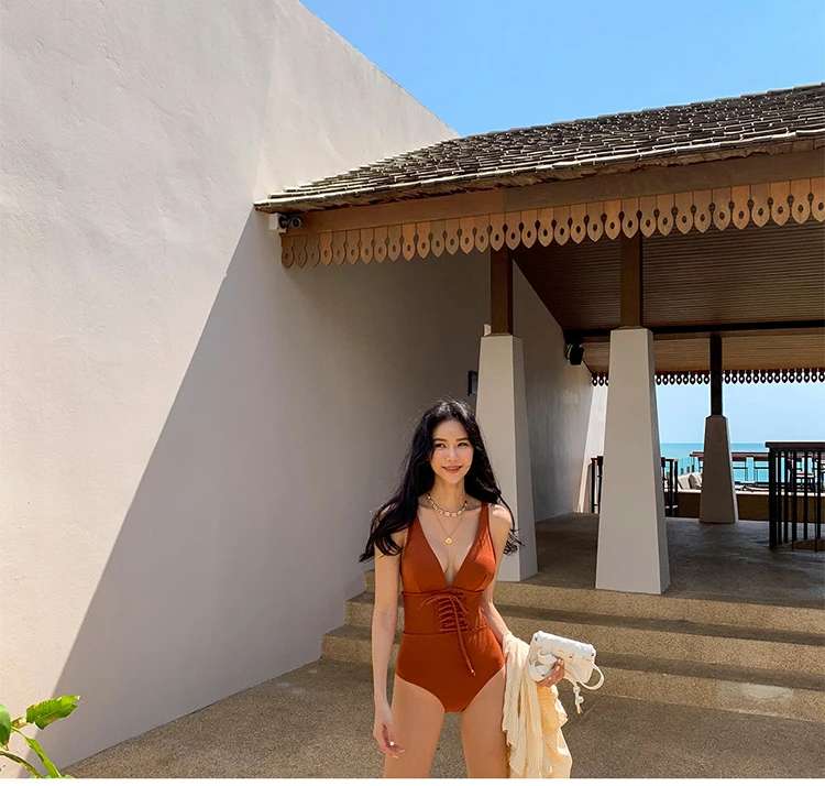 เกาหลี Retro One-piece สามเหลี่ยม V เซ็กซี่ Backless Cool Girl Quick-drying ชุดว่ายน้ํา Seaside Backless Water Park Suspender ชุดว่ายน้ํา