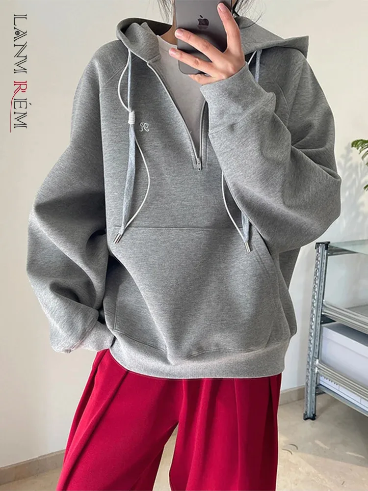 

[LANMREM] Embroidery Design Hooded Sweatshirt Women's Half Zipper Pullover Tops Casual Loose Coat 2024 winter New 26C807