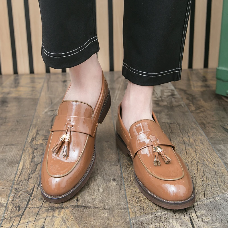 ورنيش الجلود شرابة الرسمية المتسكعون الرجال الموضة الكلاسيكية تنوعا عادية الأعمال مأدبة وأشار الأحذية الجلدية