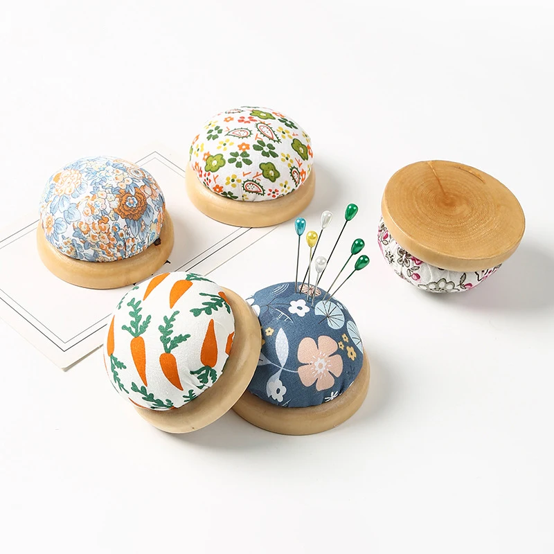 

2pcs Random Color Wood Base Floral Printing Pincushions DIY Sewing Handcraft Cross Stitch Needles Storage Pad Needles Holder