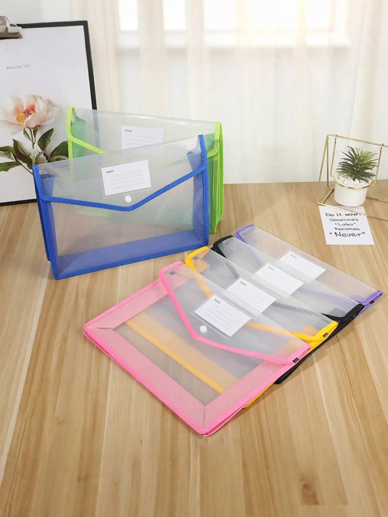 

Expandable Plastic File Folder With Snap-Closure Transparent Envelope Pocket, No Dividers, Large Capacity, Multi-Color Options, Suitable For A4/Letter Size (Random Color)