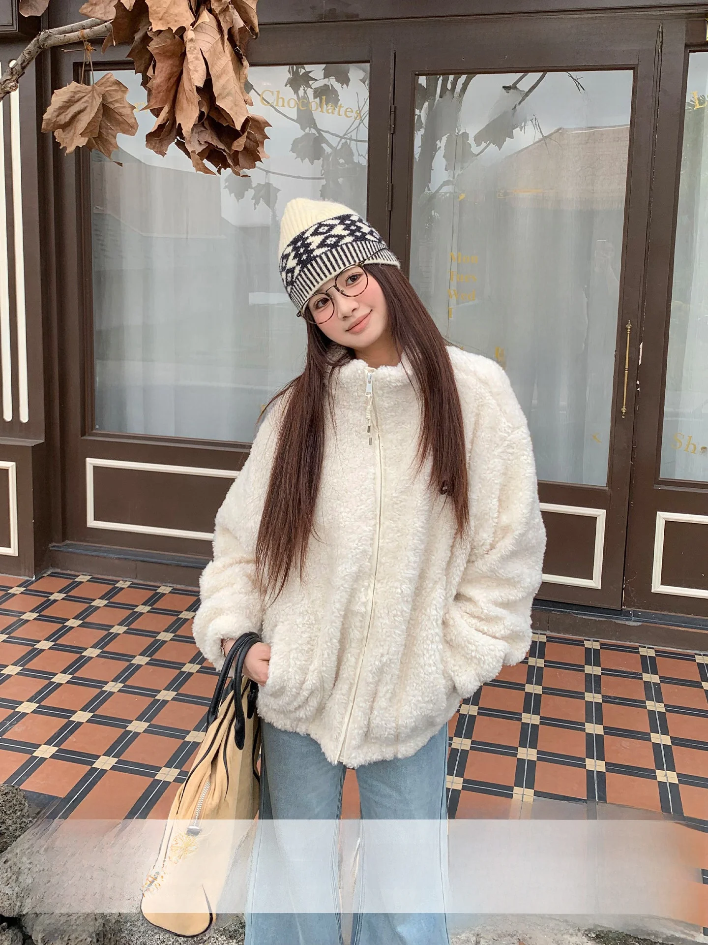 

Зимняя белая куртка из овечьей шерсти для женщин: свободная, мягкая, пушистая, из полиэфирного волокна, на молнии, с длинными рукавами, однотонная, в стиле ретро