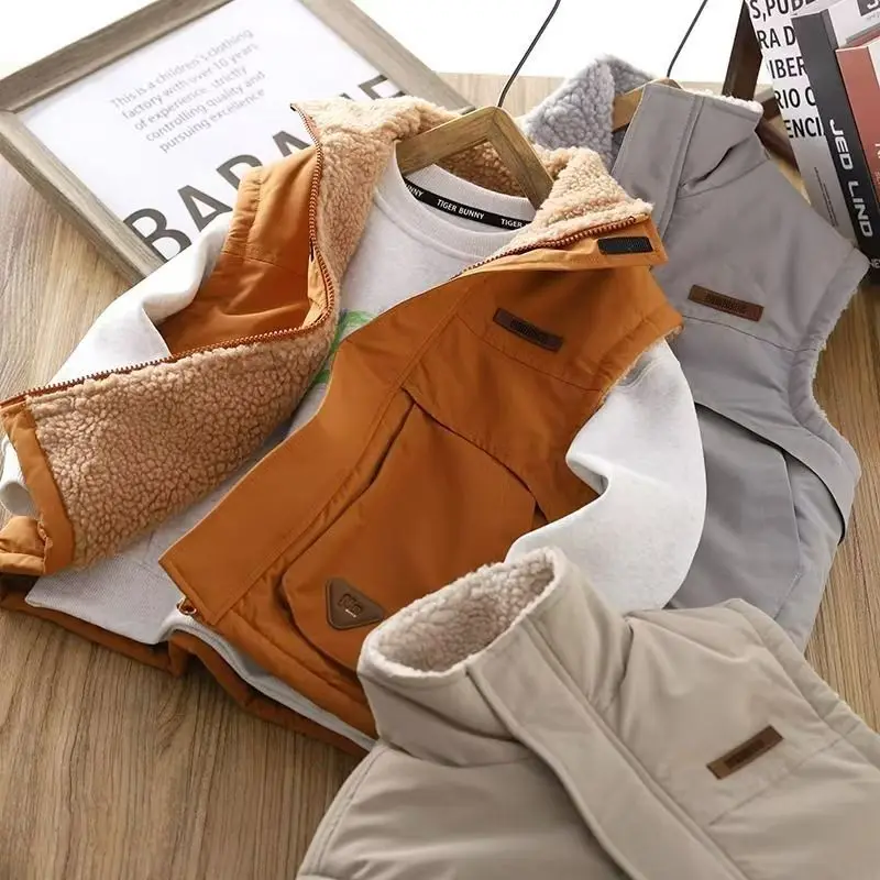 Boys' Vest For Autumn And Winter New Style Vest With Warm And Thick Fleece Added For Children To Wear Outside Trendy Vest