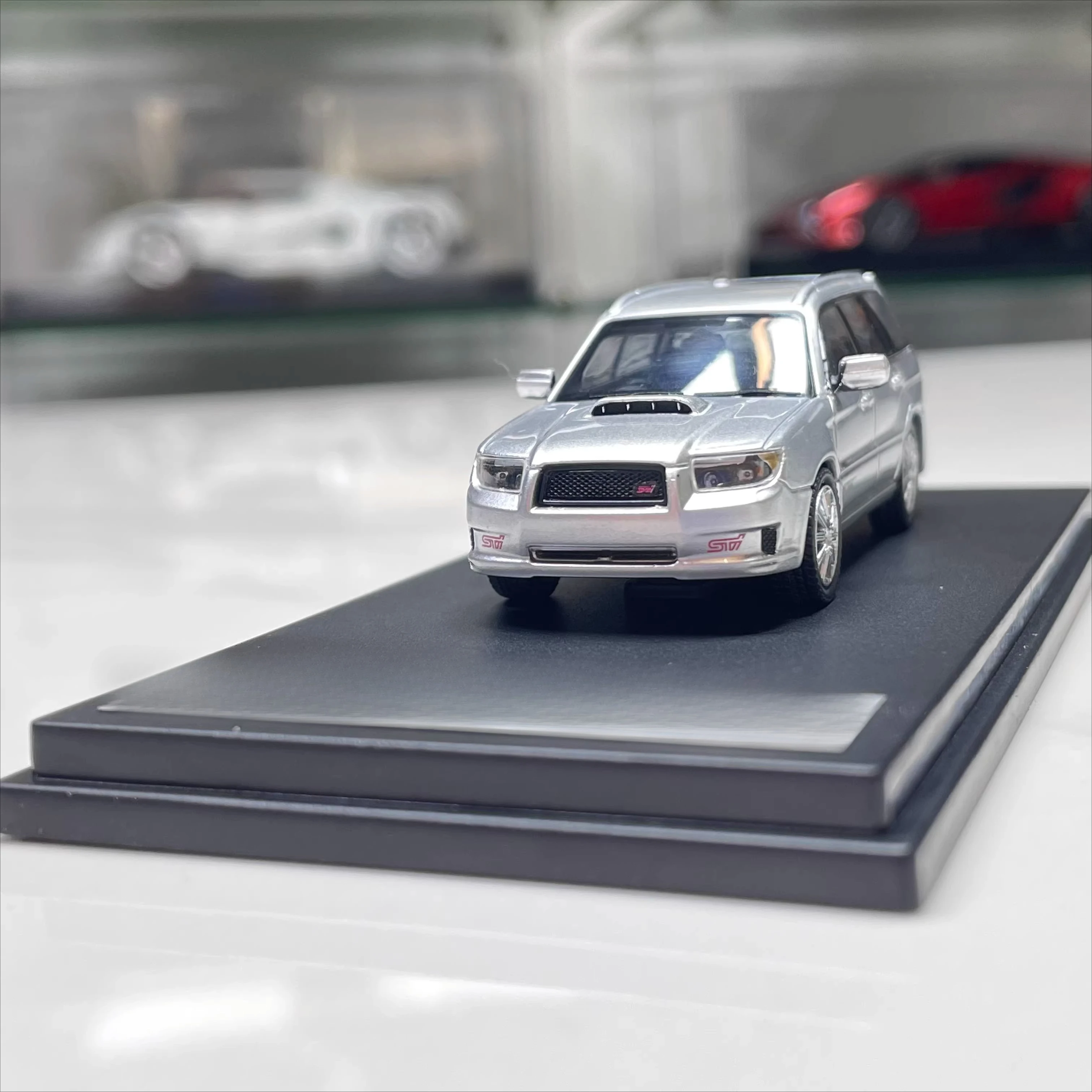 FOR Subaru Forester  car model 1:64 Alloy material ornaments for collection display and appreciation
