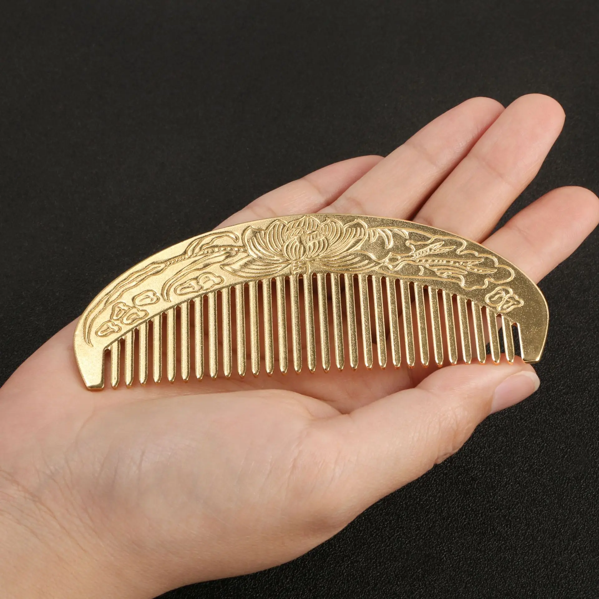 Brass Lotus Pattern Comb Chinese Copper Collection Retro Copper Carving Room Decor Living Room Decoration Festival Gift