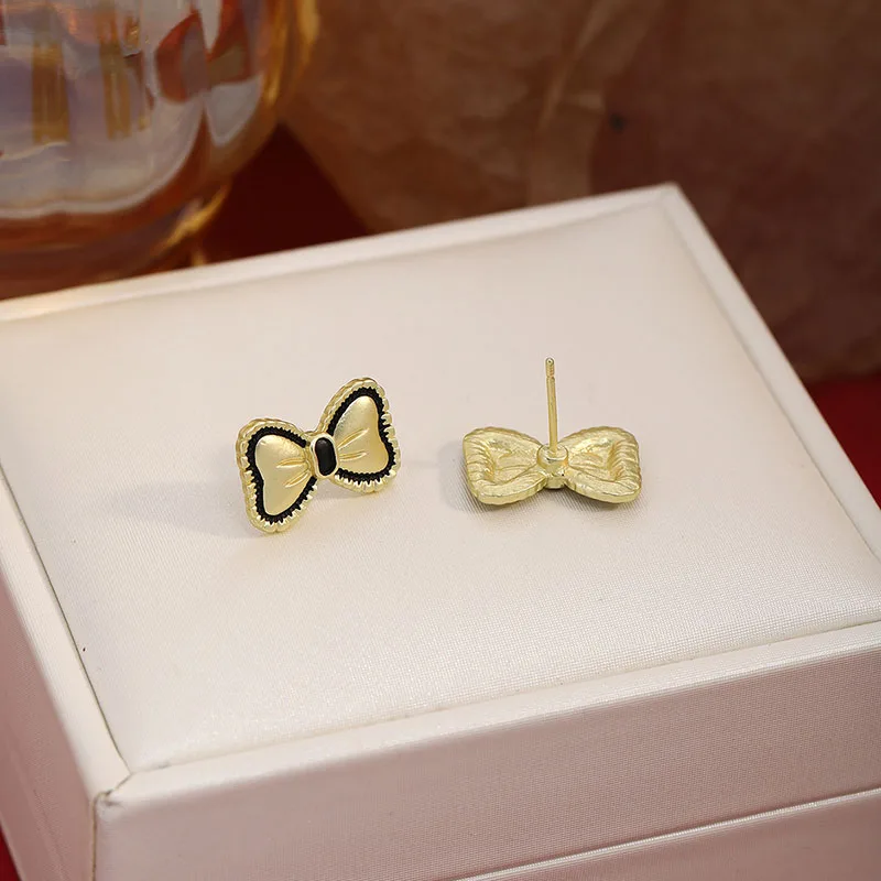 الذهب الأحمر اللون الفراشة أقراط جديدة الفرنسية الرجعية رائعة اللؤلؤ لطيف أقراط المرأة مزاجه مجوهرات عصرية