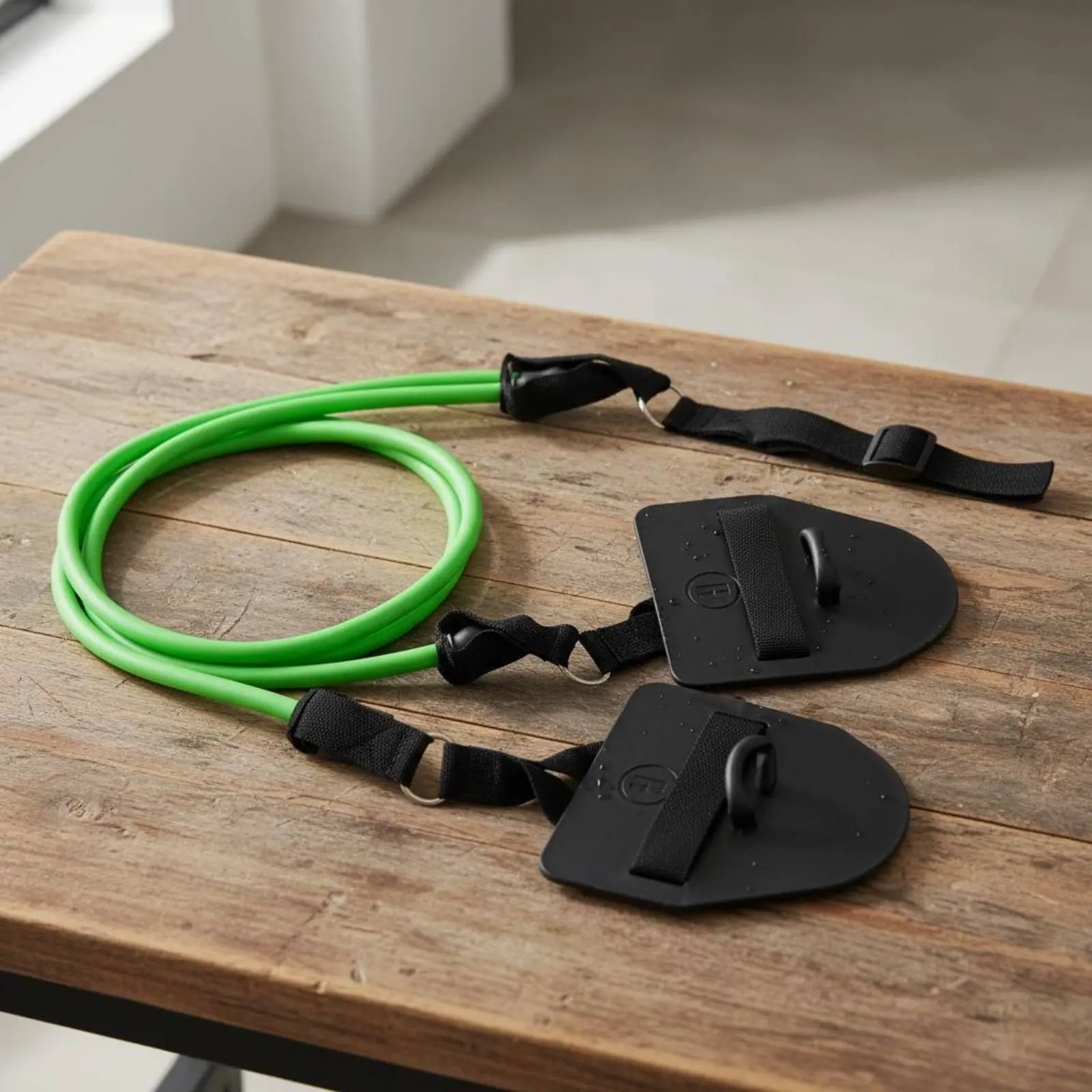 Ensemble d'entraînement de natation pour enfants : Cordes de résistance et palmes de natation pour la positionnement des mains et des avant-bras