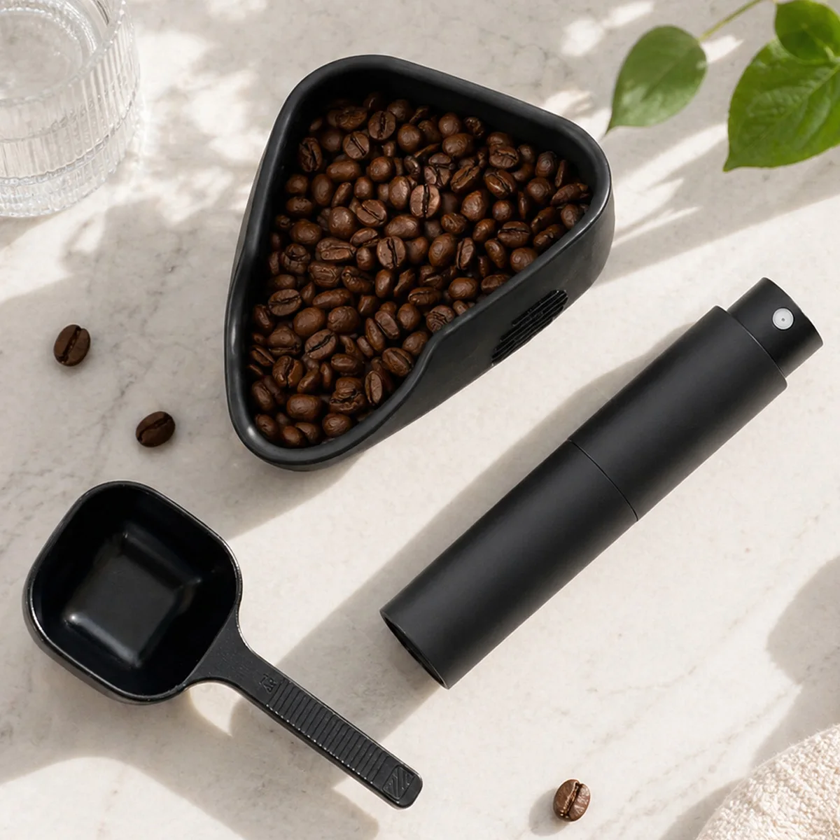 Silikon-Kaffeebohnen-Dosierbecher + Sprühflasche Geschenkset, Löffel für Teelöffel und Rührstäbchen, Espresso-Kaffeebar-Zubehör & Essentials