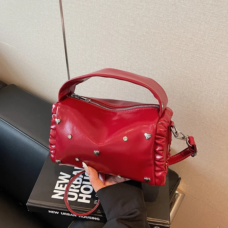 

Trendy Soft Leather Messenger Bags for Women Chic Korean Edition Pleated Diamonds Design Handbags New Vintage Shoulder Bag