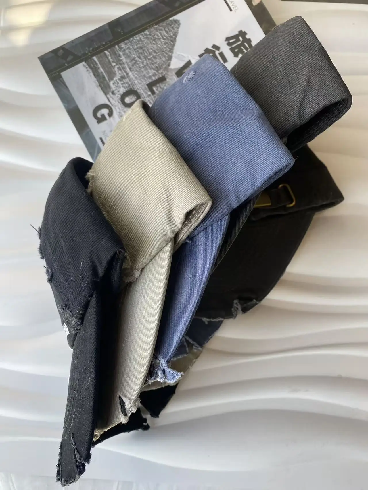 Amerikanische personalisierte Baseballkappe mit Stickerei, zerrissenem Design, weich, lässig, vielseitig, für Herren und Damen, großer Kopfumfang, Outdoor-Sport – Detail 1