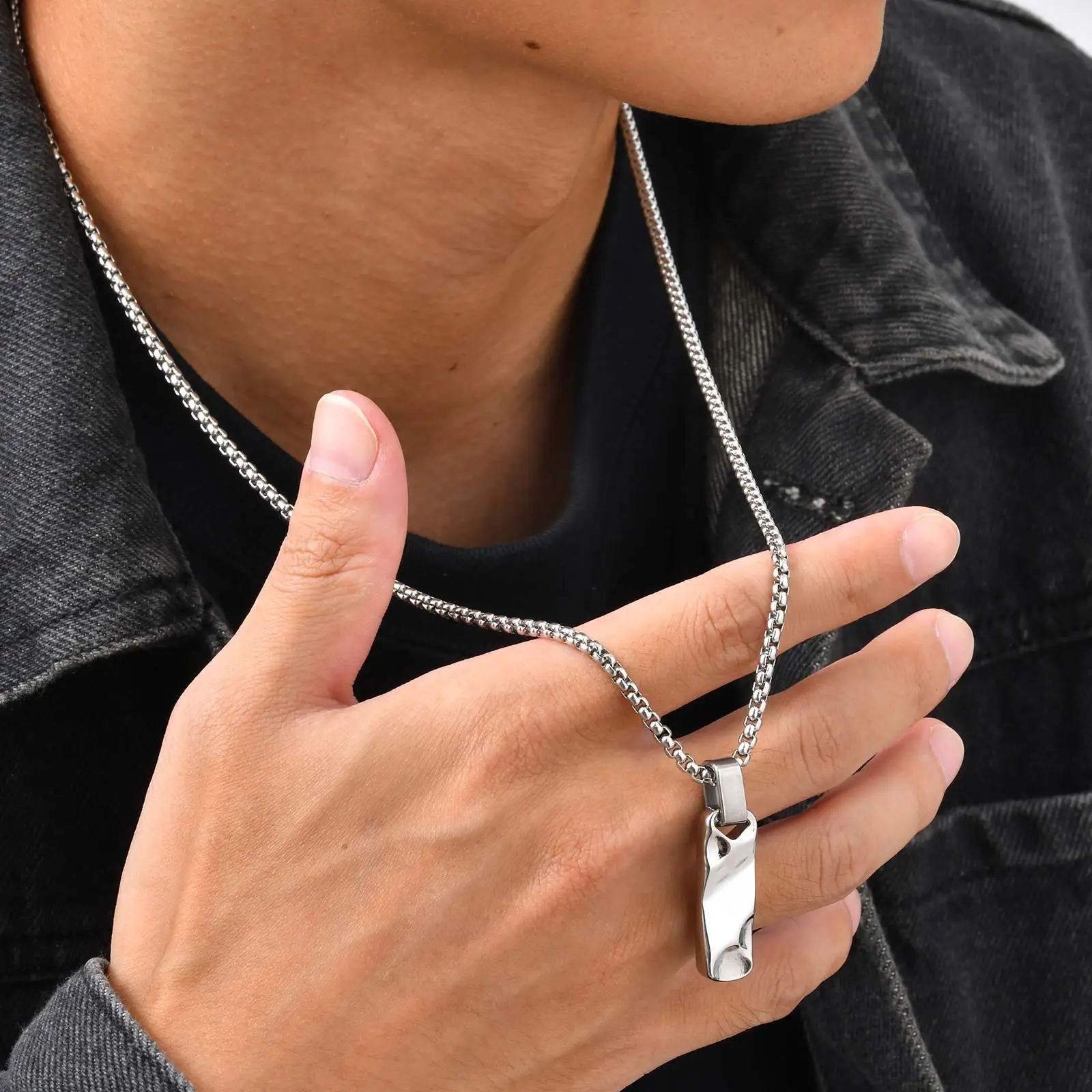 Kleine Dogtag-Anhänger-Halsketten für Männer und Jungen, Vintage-Edelstahl, gehämmerte Textur, Militär-Erkennungsmarken-Halsband, Geschenk – Detail 2