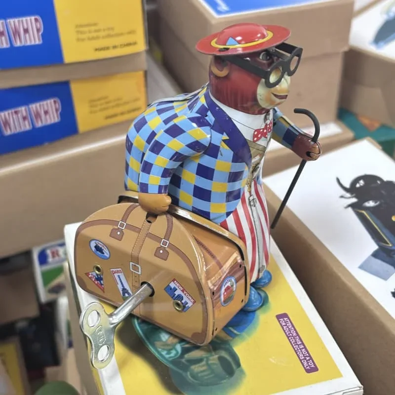 

Retro Metal Tin Wind-Up Toy Travelling Monkey Professor Fun and Charming Mechanical Clockwork Figure Kid Gift Adult Collectible