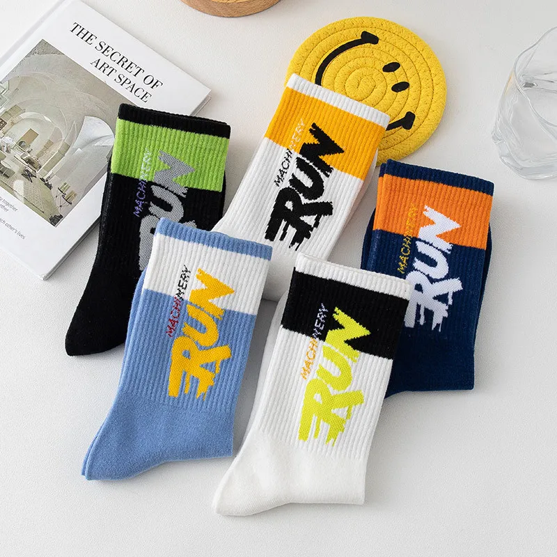 5 Pairs Men's Long Socks Street Style Graffiti 100% Cotton Running Sports Hiking Socks Four Season Anti-Odor Campaign Tube Socks