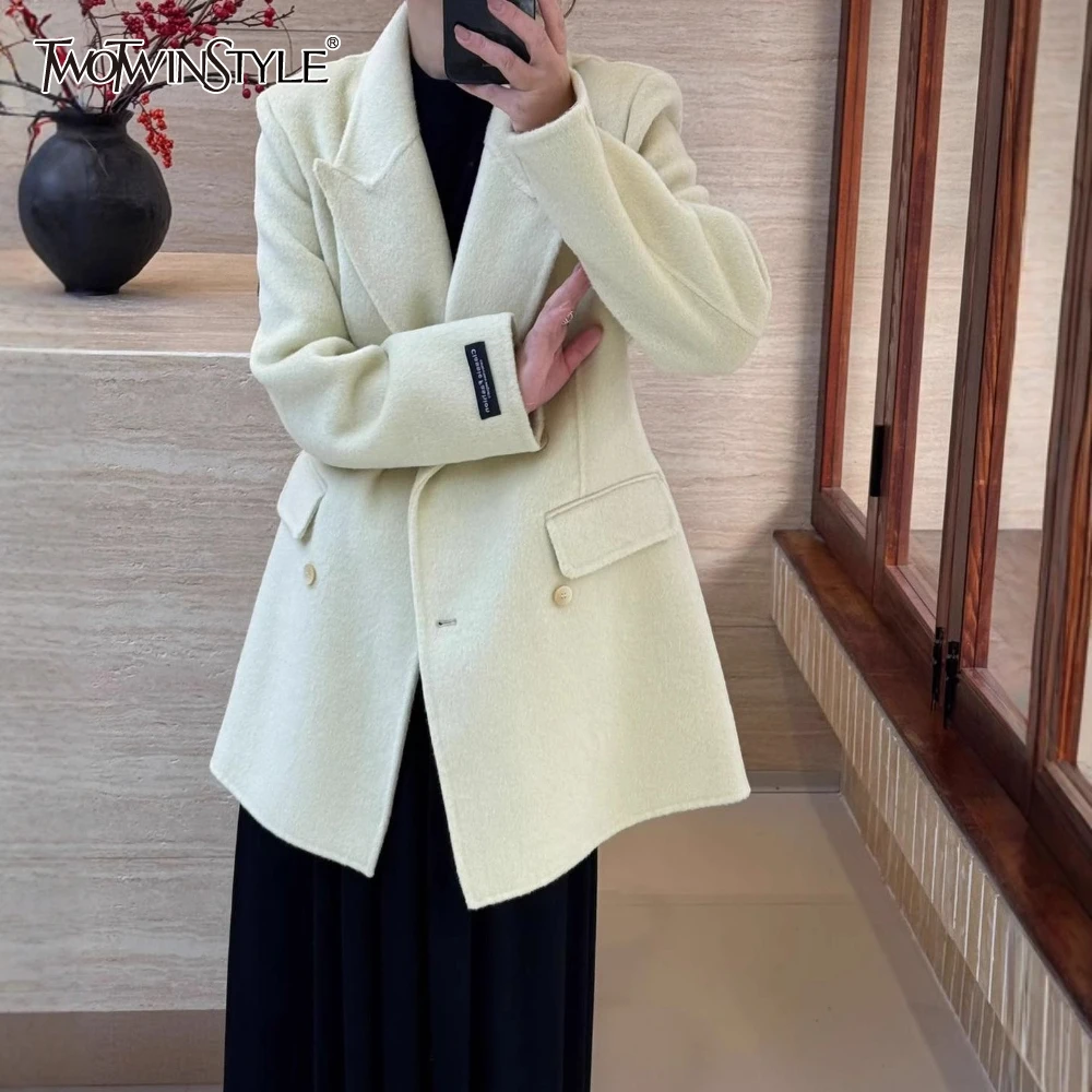 

TWOTWINSTYLE Solid Spliced Double Breasted Jacket Female Lapel Long Sleeve Loose Office Lady Women's Jackets Autumn Fashion New