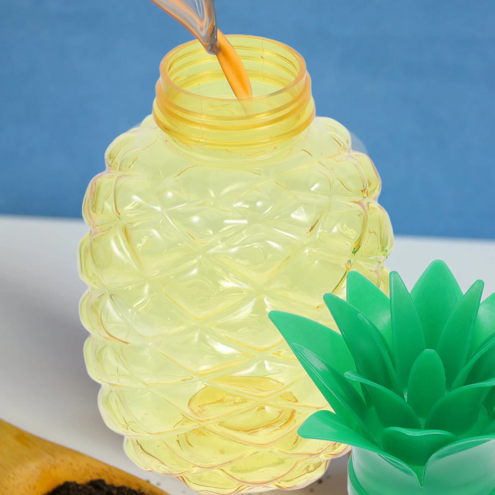 

2Pcs Fruit Shaped Cup Pineapple Modeling Reusable Party Drinking Cups for Hawaii Beach Summer Luau Party Decorations
