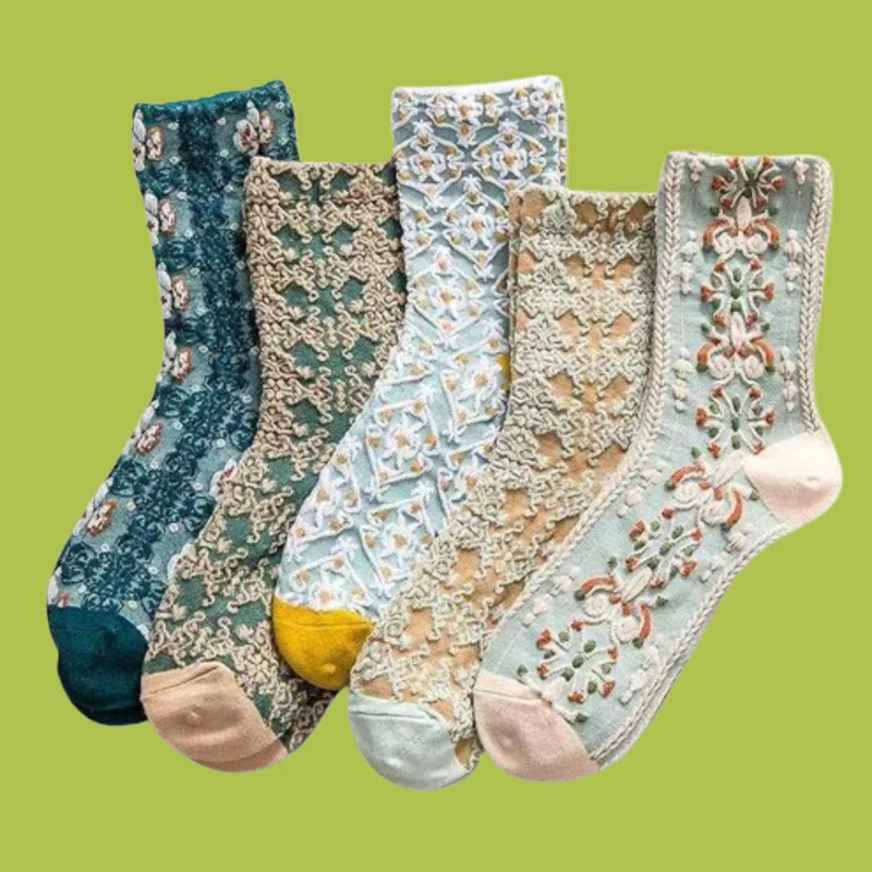 

5/10 Pairs Women's Palace Style Retro Middle Tube Socks Three-dimensional Relief Women's Fashion Floral Literary High Tube Socks