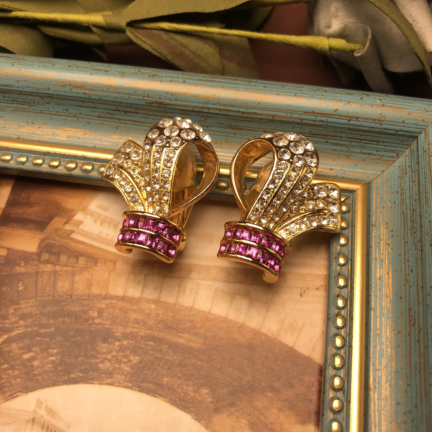 إحساس تصميم المجوهرات العتيقة الأوروبية والأمريكية، قلادة على شكل فيونكة ذهبية حقيقية متعددة الاستخدامات مطلية بالكهرباء، مشبك أذن مرصع بالألماس #5