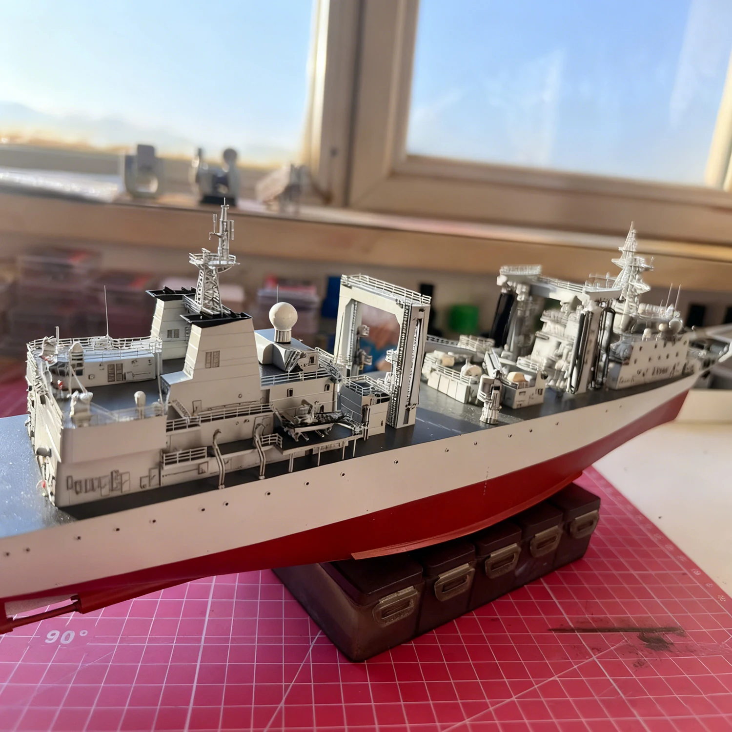 Modelo de montagem de navio de fornecimento 1/350 tipo 903a impressão de alta precisão detalhes requintados navios modelo estático navio brinquedo modelo de navio de guerra