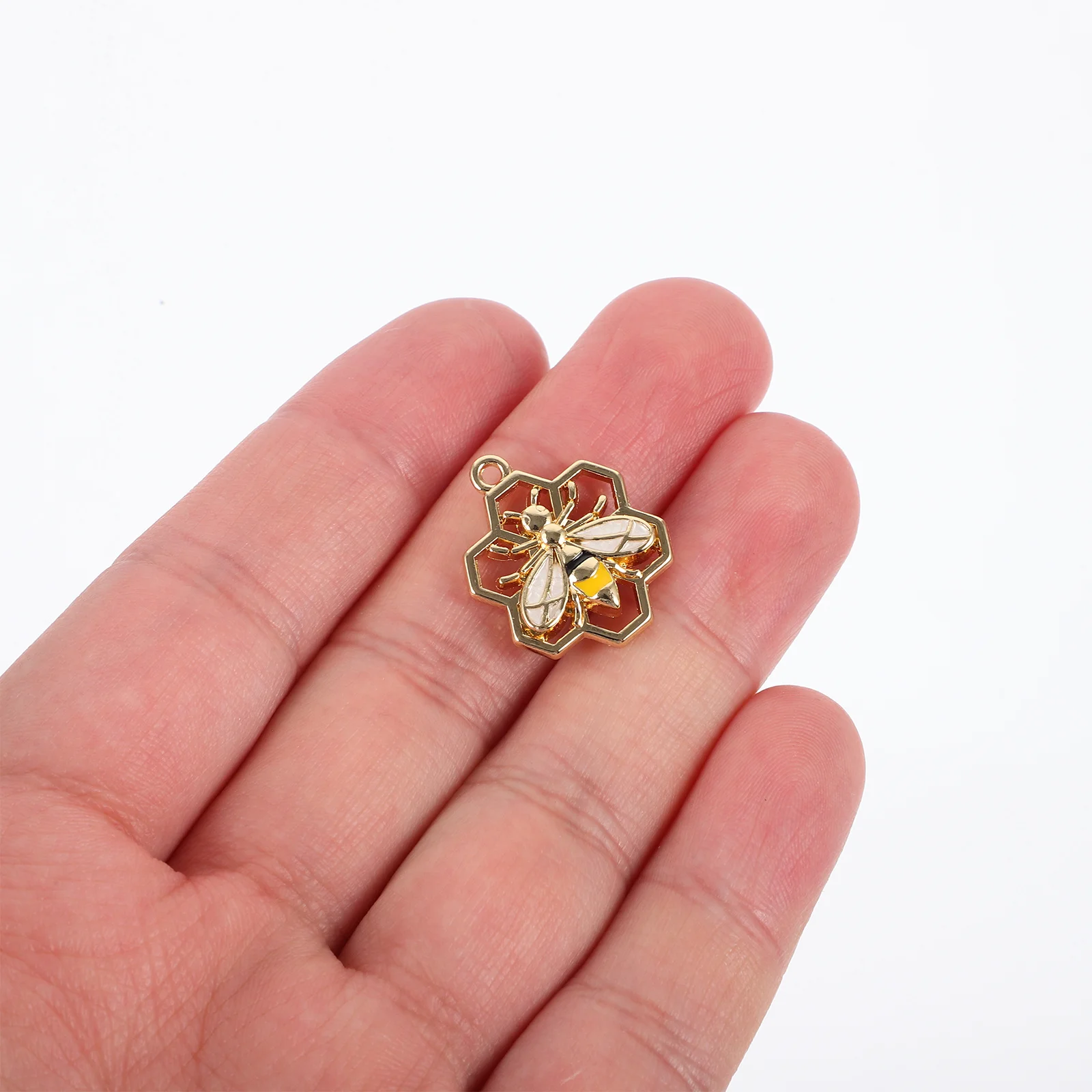 

6Pcs Bee Charms Metal Jewelry Making DIY Supplies for Earrings Bracelet Necklace Crafts Bee Charms Jewelry Making Accessories