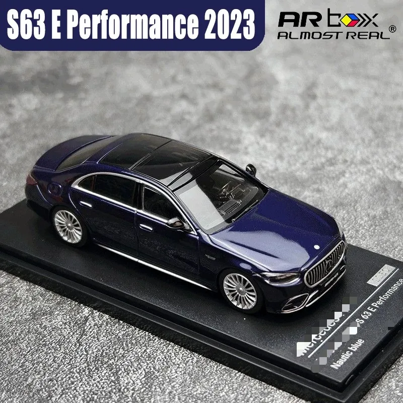 AR BOX 1/64 S63 E Performance 2023 Legierung Auto Statisches Druckguss-Fahrzeug Sammlermodell Spielzeugauto