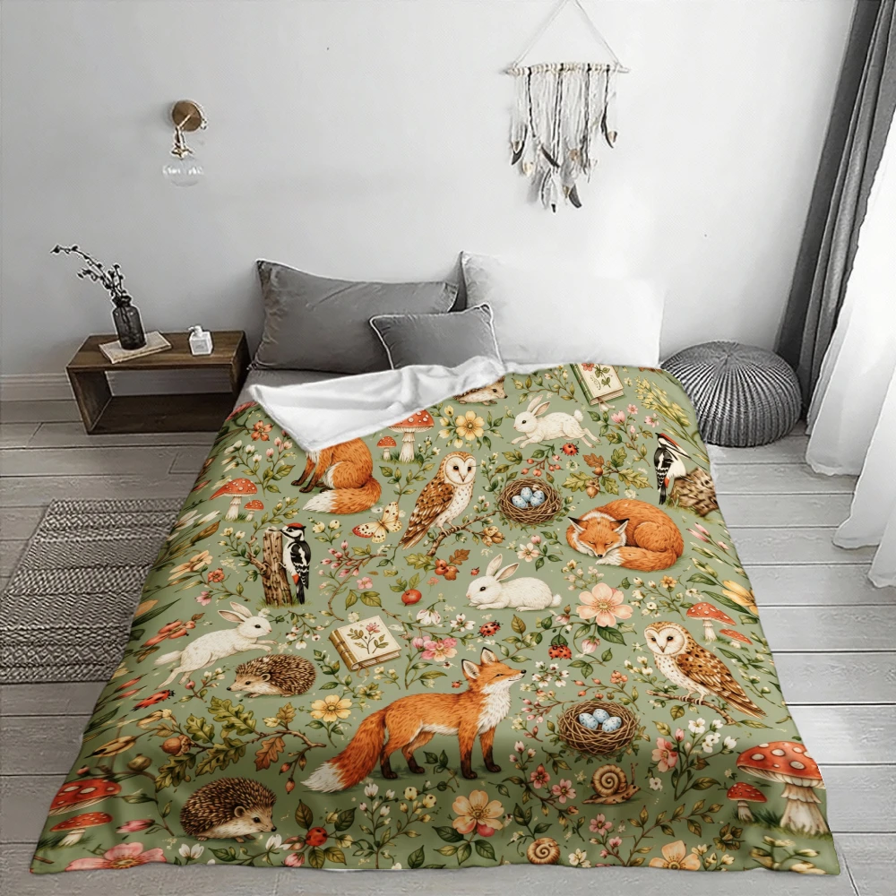 Woodland Animals Pattern, for Nature Lovers Gift, Soft Blanket, Fox Owl Hedgehog Floral Design, Multi-Purpose Home Decor, Cozy C