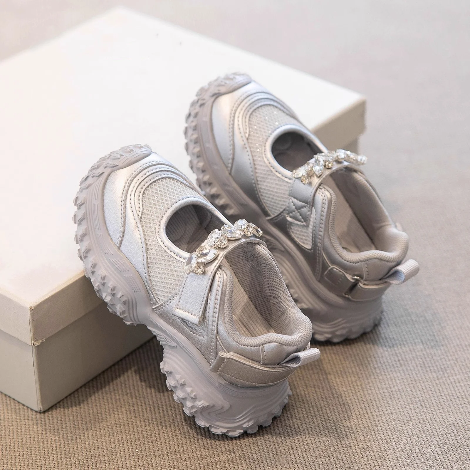 Girls Princess Shoes Non-slip Cushion Kids Sneakers Shiny Crystal 2026 Summer New Children Sports Shoes Breathable Mesh Trendy