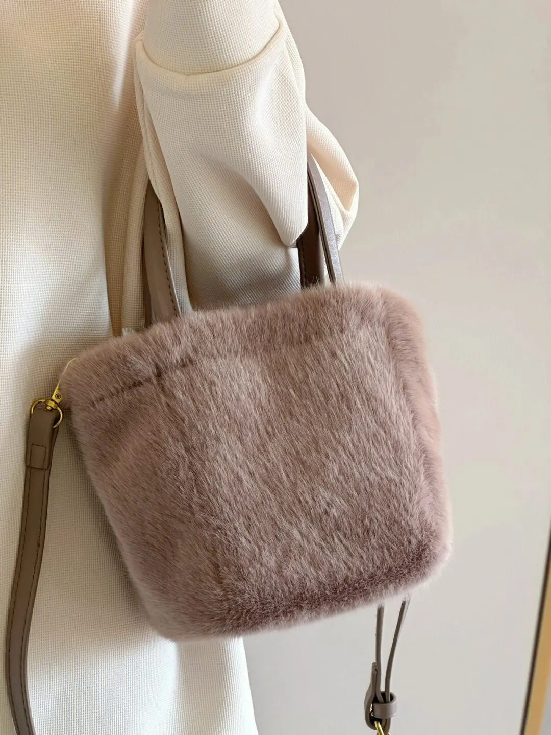 Faux Fur Fashion Small Handbag Women Classic Designer Shoulder Bags Leather PU Crossbody Bag for Women Messenger Bag Female