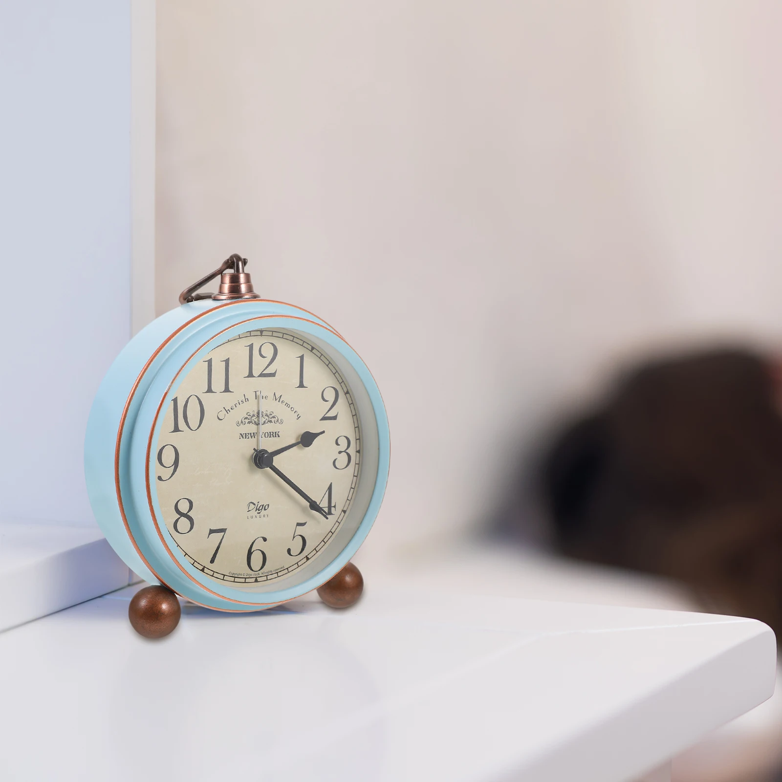 

1pc Blue Mumber Retro Style Metal Alarm Clock Unique Desk Clock For Bedrooms Home Decoration Office Use Vintage Table Clock