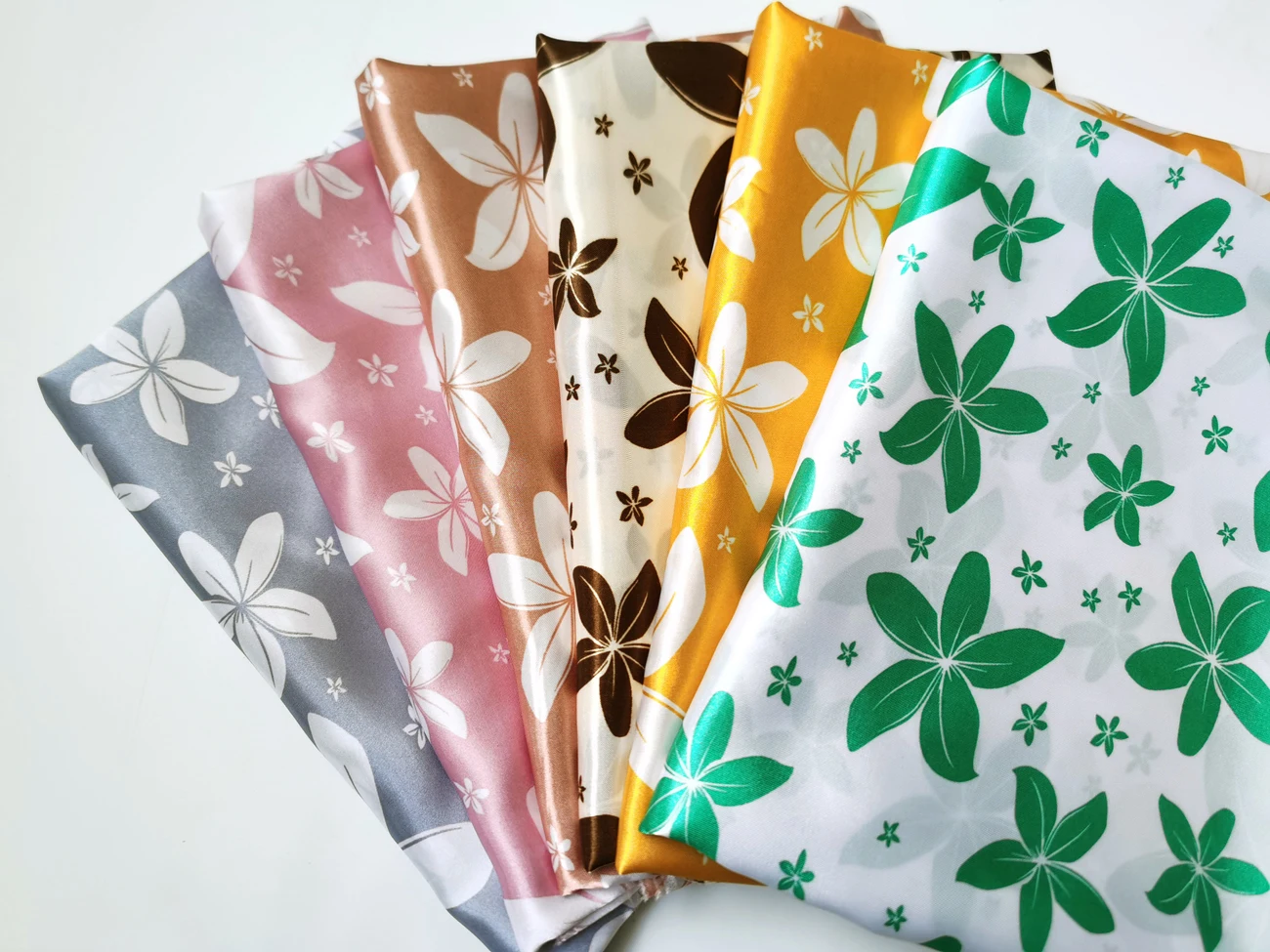 

58'' Wide By Meters Retro Leaf Print Satin Fabric Scarf Gown Charmeuse Material Lining